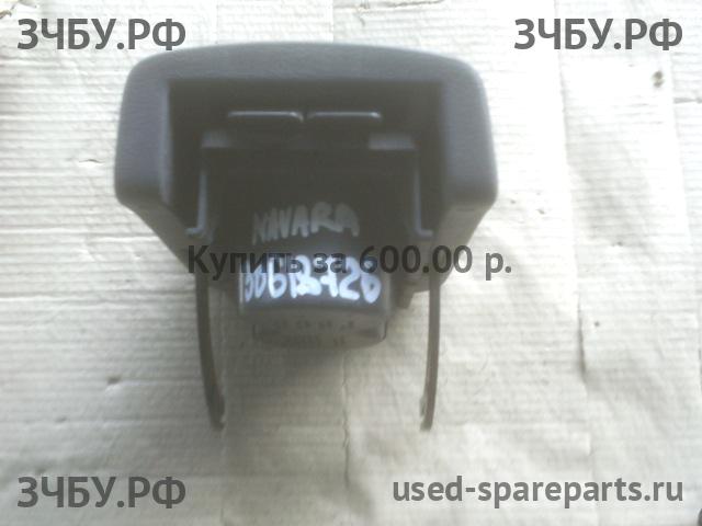 Nissan NP300 1 (D40) Консоль между сиденьями (Подлокотник)