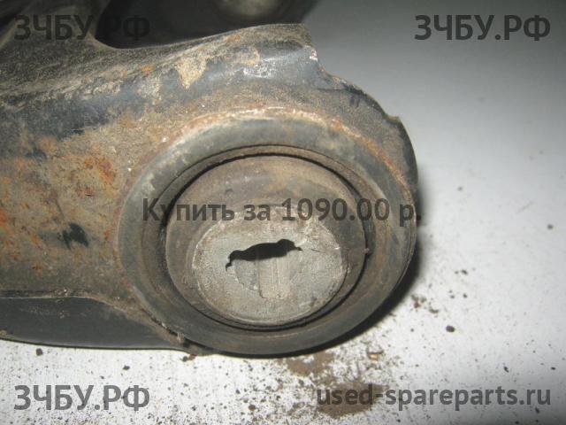Renault Clio 3 Рычаг задний