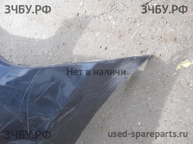 Honda Civic 8 (4D) Бампер передний