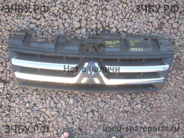 Mitsubishi Pajero/Montero 4 Решетка радиатора