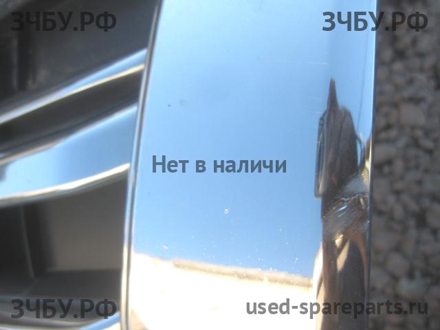 Mitsubishi Pajero/Montero 4 Решетка радиатора