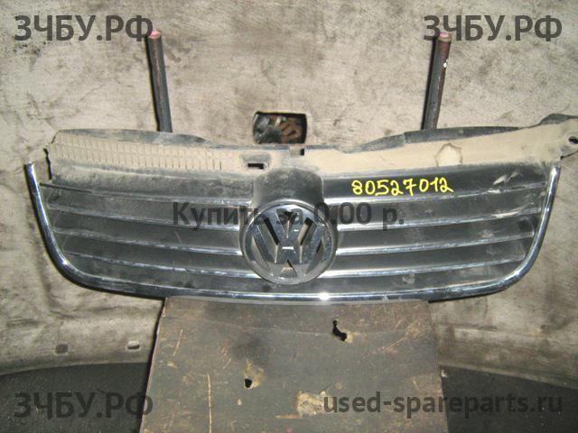 Volkswagen Touareg 1 Решетка радиатора