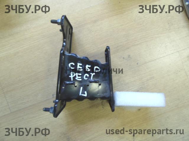 KIA Ceed 1 Кронштейн