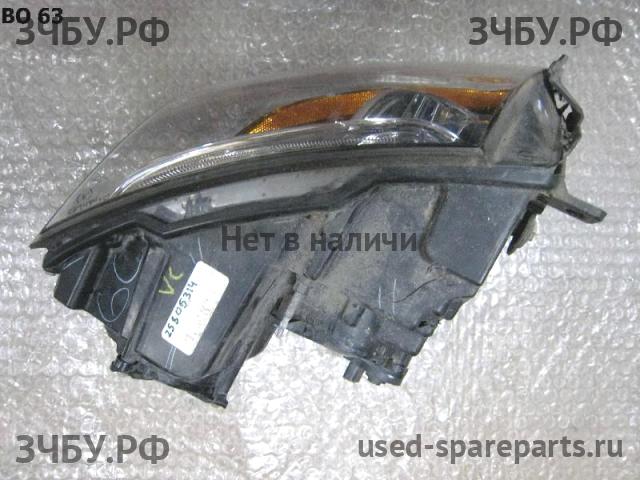 Cadillac CTS (2) Фара правая
