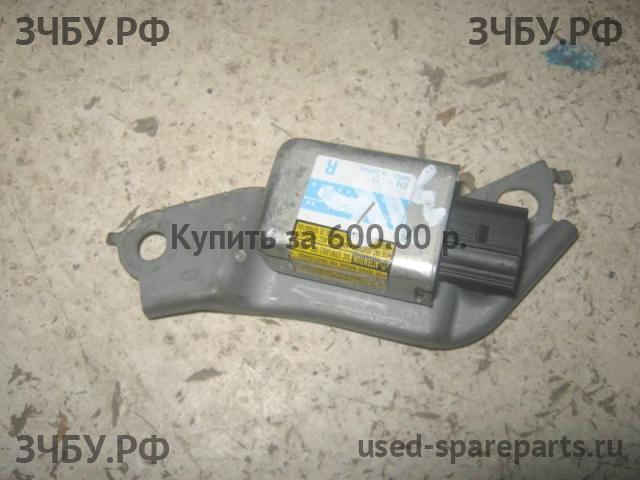 Lexus RX (2) 300/330/350/400h Датчик удара AIR BAG (SRS)