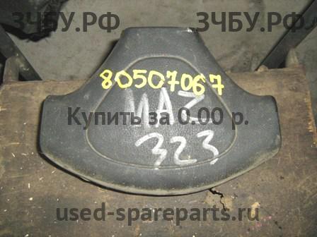 Mazda 323 [BA] Накладка звукового сигнала (в руле)