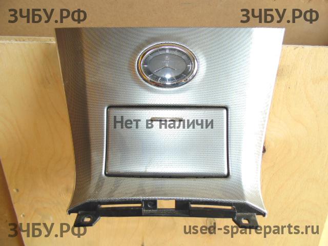 Infiniti FX 35/45 [S50] Часы