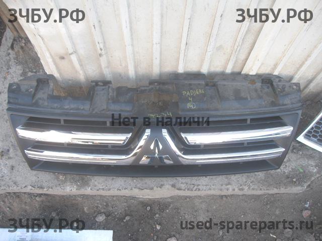 Mitsubishi Pajero/Montero 4 Решетка радиатора