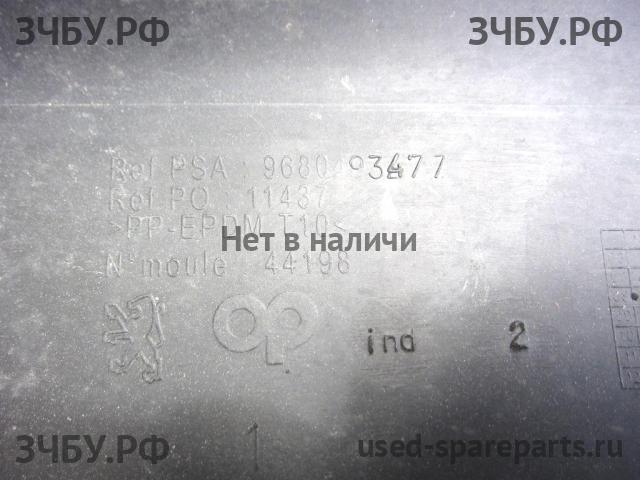 Peugeot 308 Накладка переднего бампера