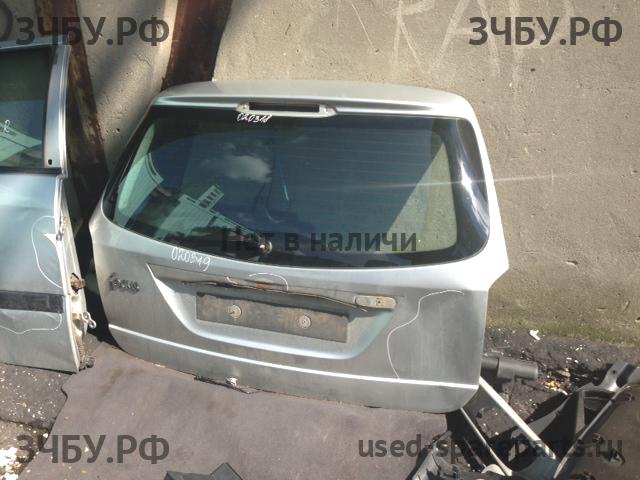 Ford Focus 1 Дверь багажника со стеклом