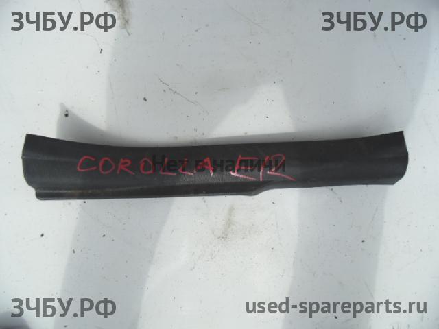 Toyota Corolla (E12) Накладка на порог задний левый