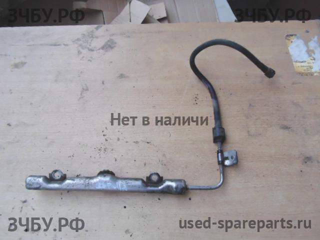Toyota Corolla (E12) Рейка топливная (рампа)