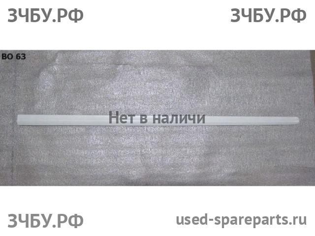 Volkswagen Golf 5 Plus Молдинг двери передней левой