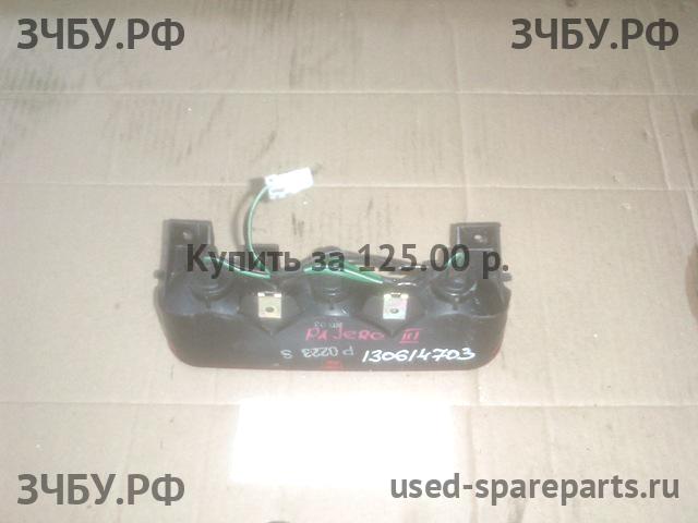 Mitsubishi Pajero/Montero 3 Фонарь задний (стоп сигнал)