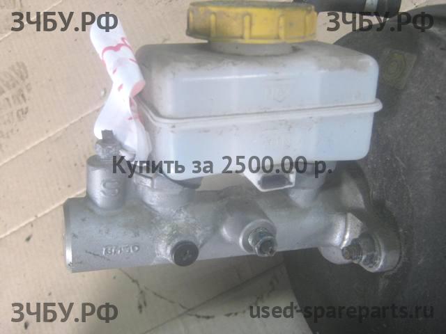 Nissan NP300 1 (D40) Цилиндр тормозной главный