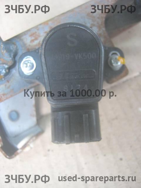 Nissan NP300 1 (D40) Педаль газа