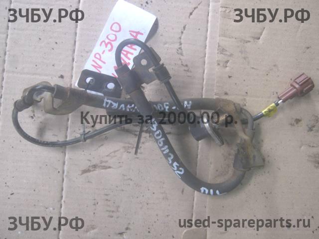 Nissan NP300 1 (D40) Датчик ABS передний