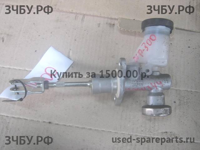 Nissan NP300 1 (D40) Цилиндр сцепления главный