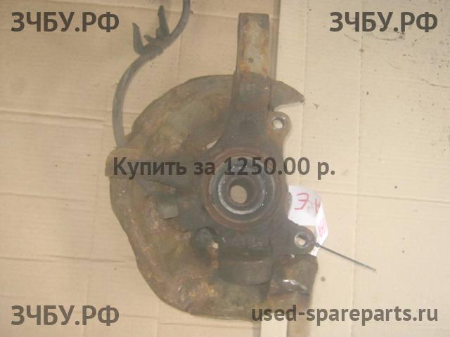 Toyota Carina.E (T190) Кулак поворотный передний левый (со ступицей)
