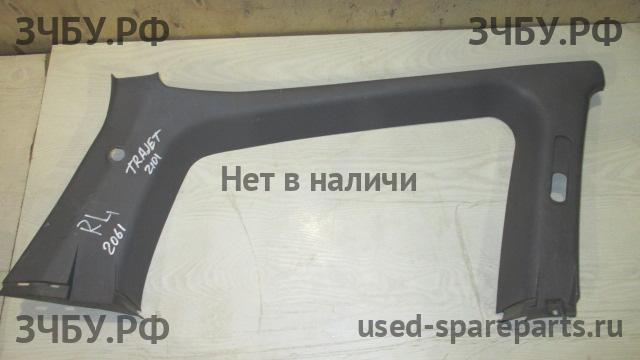Hyundai Trajet Накладка стойки задней левой