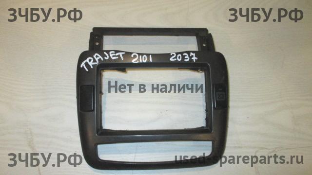 Hyundai Trajet Накладка декоративная на торпедо