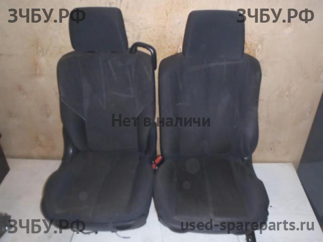 Renault Scenic 2 Сиденья (комплект)