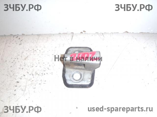 Audi A4 [B5] Ответная часть замка двери