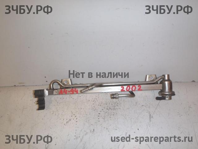 Audi A4 [B5] Рейка топливная (рампа)