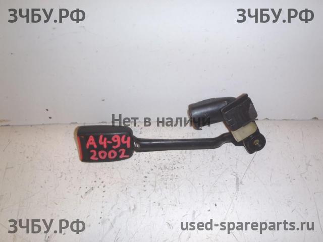 Audi A4 [B5] Ответная часть ремня безопасности