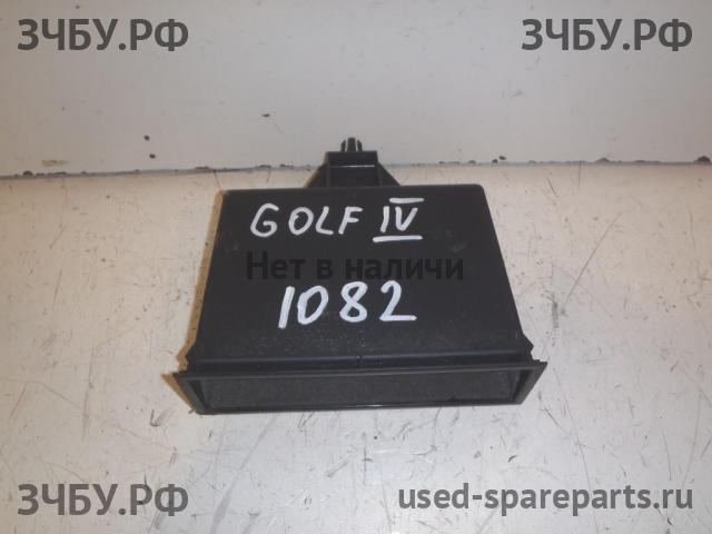 Volkswagen Golf 4 Ящик