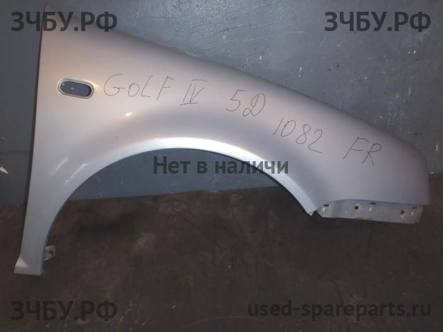 Volkswagen Golf 4 Крыло переднее правое