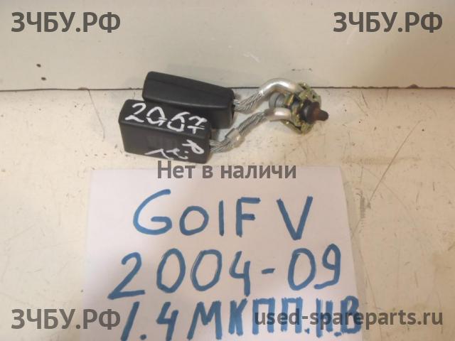 Volkswagen Golf 5 Ответная часть ремня безопасности