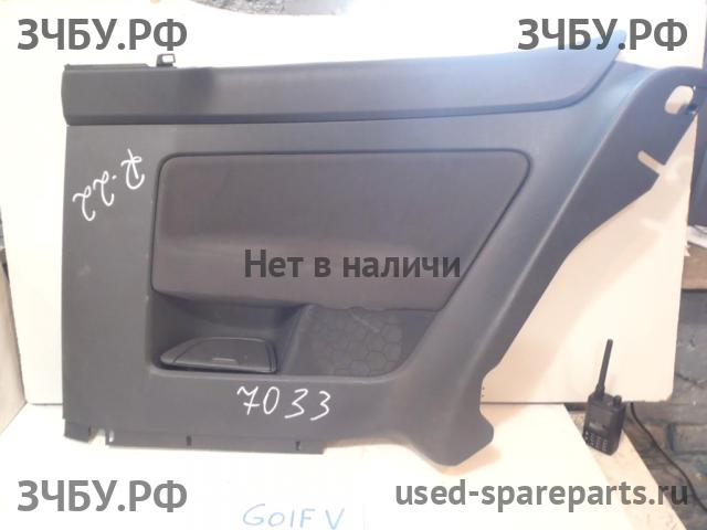 Volkswagen Golf 5 Обшивка салона задняя правая