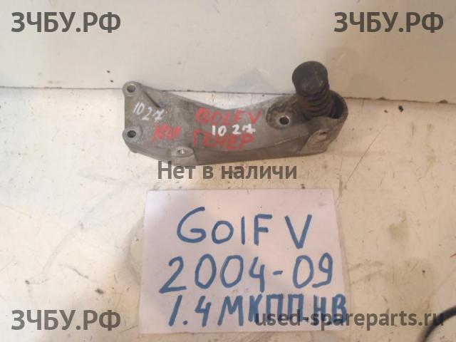 Volkswagen Golf 5 Кронштейн генератора