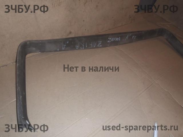 Opel Zafira A Обшивка двери багажника