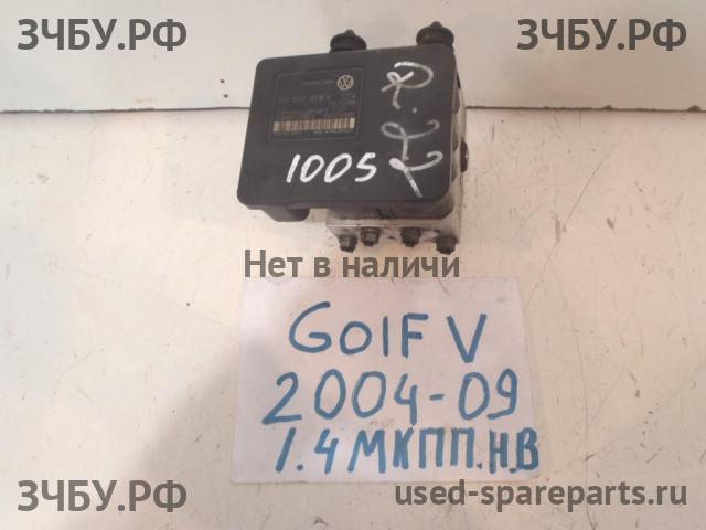 Volkswagen Golf 5 Блок ABS (насос)