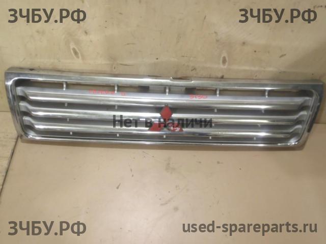 Mitsubishi Pajero/Montero 2 Решетка радиатора