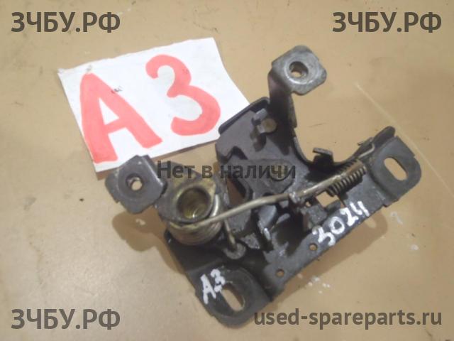 Audi A3 [8L] Замок капота