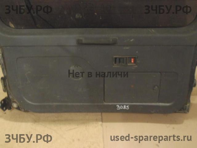 Mitsubishi Pajero/Montero 2 Обшивка двери багажника