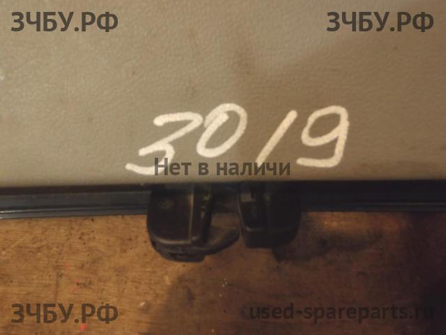Volkswagen Touareg 1 Замок багажника