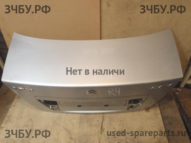 Suzuki Liana Крышка багажника