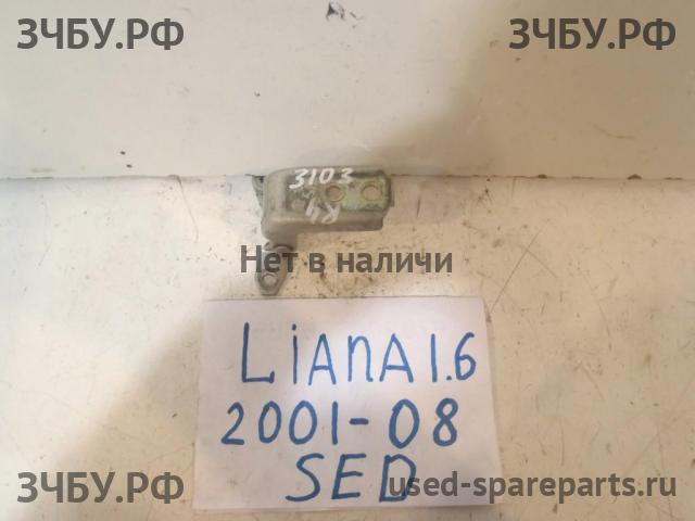 Suzuki Liana Петля двери передней правой