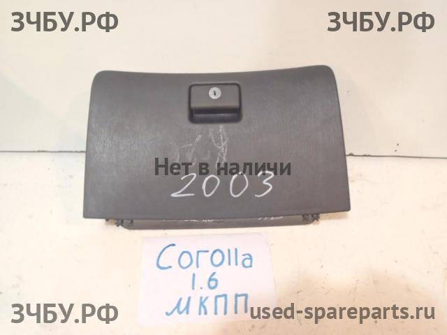 Toyota Corolla (E12) Бардачок