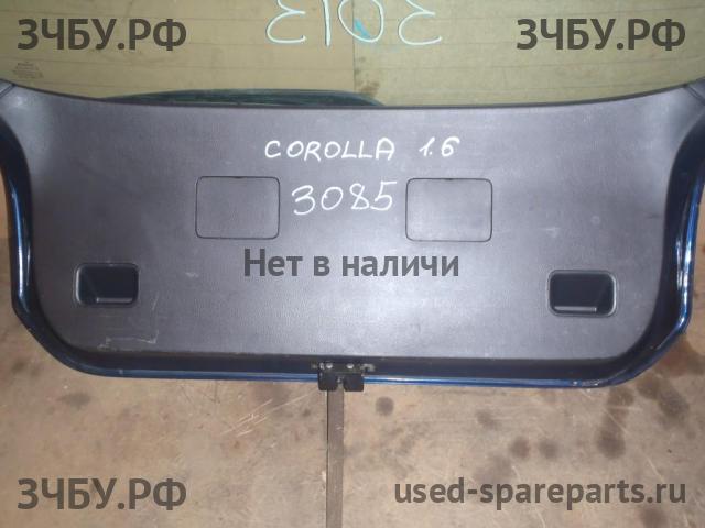 Toyota Corolla (E12) Обшивка двери багажника