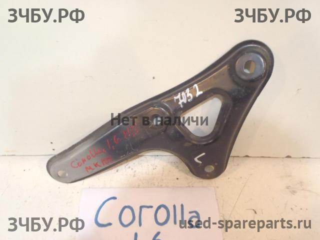 Toyota Corolla (E12) Кронштейн передней балки