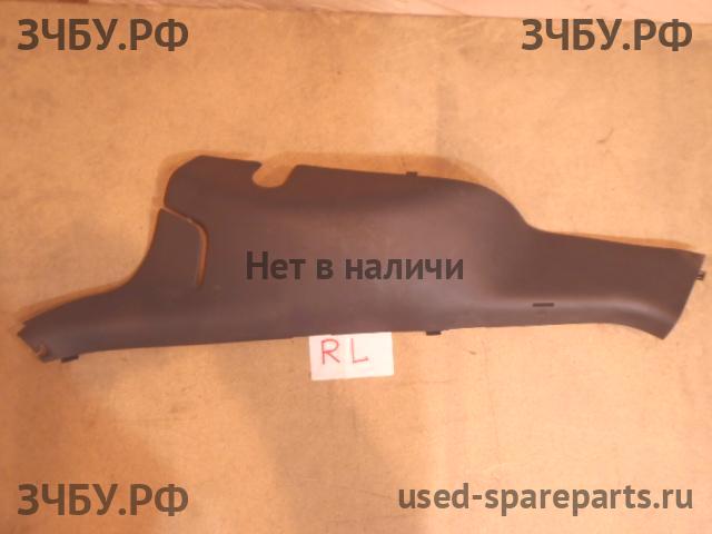 Toyota Corolla (E12) Накладка стойки задней левой