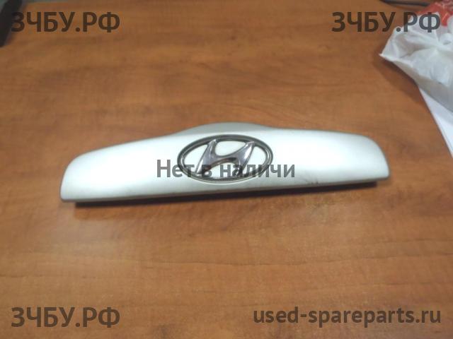 Hyundai Getz Накладка на дверь багажника