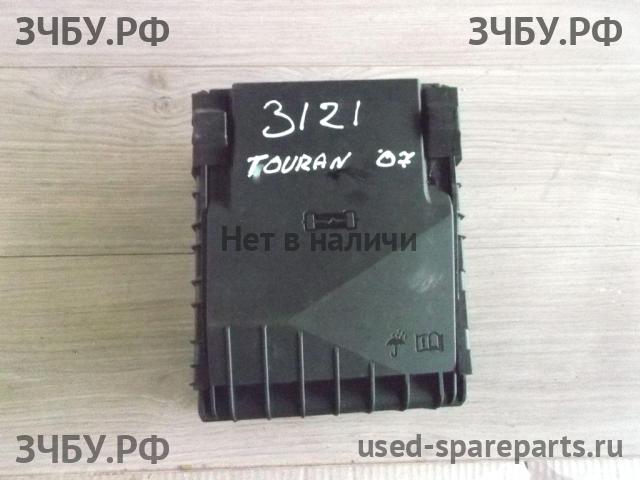 Volkswagen Touran 1 [1T] Блок предохранителей