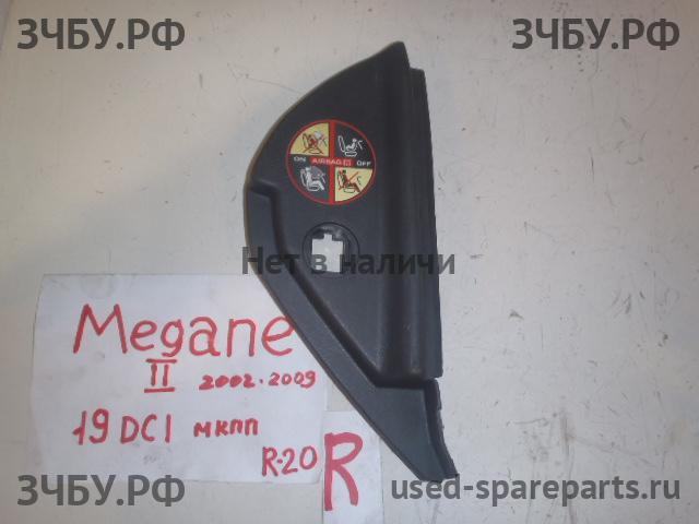Renault Megane 2 Накладка
