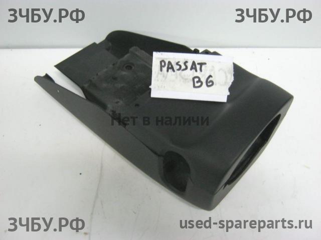 Volkswagen Passat B6 Кожух рулевой колонки